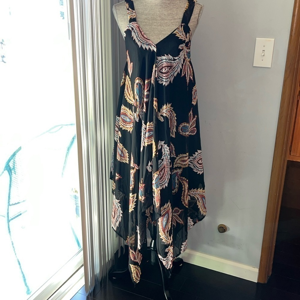 Charlotte Russe womens size medium black & floral print handkerchief dress.